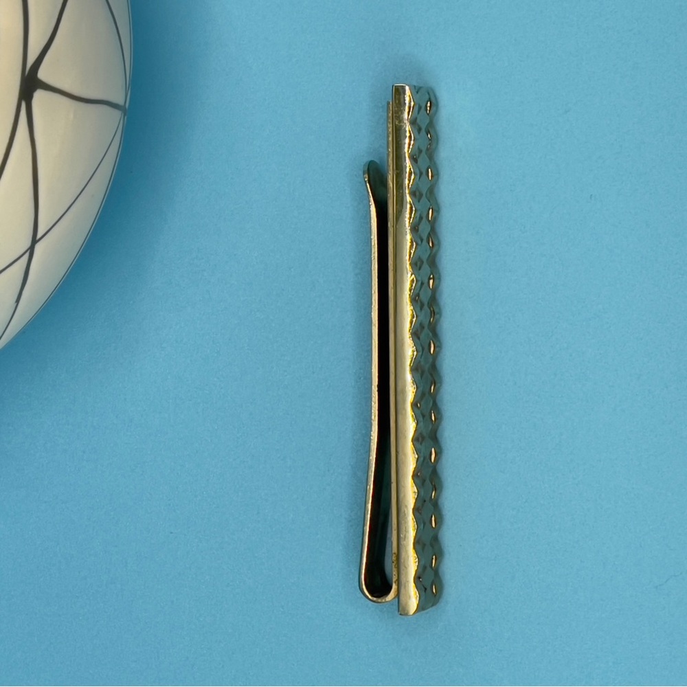 Vintage Heavy Gold Tone Textured Tie Clip Bar Mid Century Brutalist 30g 🔥 - Picture 5 of 9